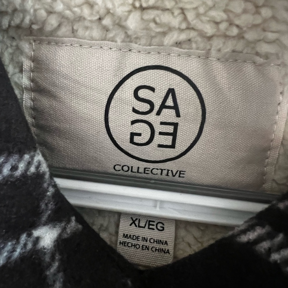 Sage woman’s shacket